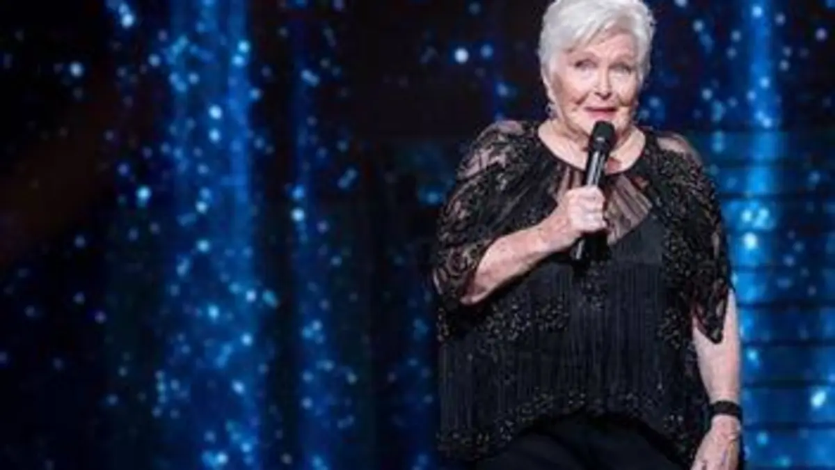 100 ans des comédies musicales : les stars chantent pour le Sidaction
