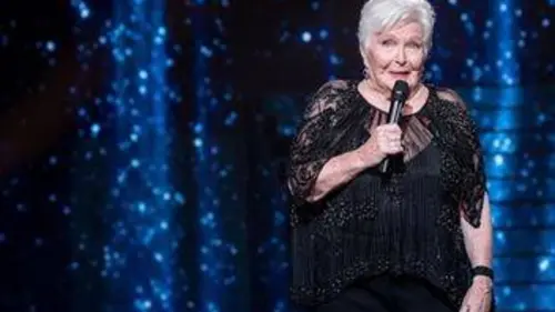100 ans des comédies musicales : les stars chantent pour le Sidaction
