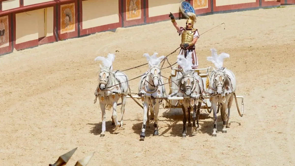100 jours au Puy du Fou Dans les coulisses de la réouverture