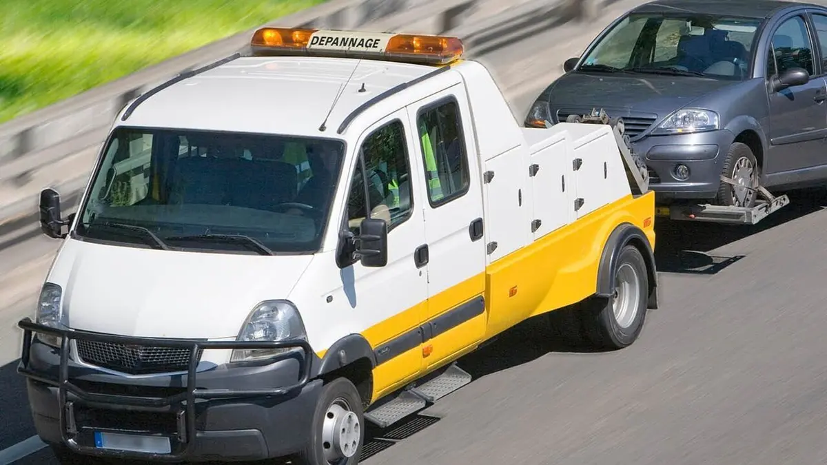 100 jours avec les dépanneurs de l'autoroute Manœuvres de l'extrême
