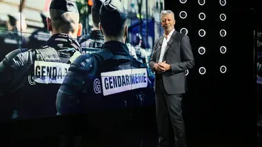 A fond sur la Rocade, sans assurance et portable à la main