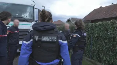 100 jours avec les gendarmes des Alpes Bagarre, chauffard, dispute conjugale : les gendarmes sur tous les fronts