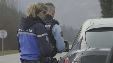 100 jours avec les gendarmes des Alpes Chauffards, violences et canular téléphonique : les gendarmes en action