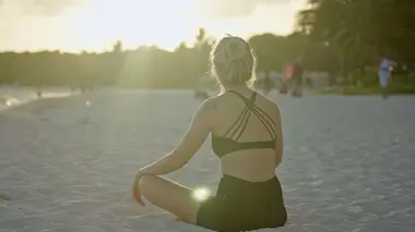 Portrait d'une championne d'apnée : Eva et les requins