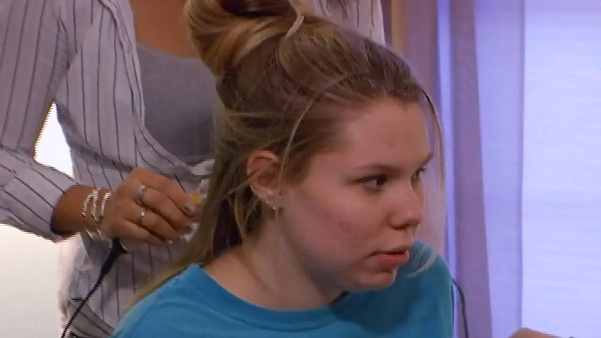 16 ans et enceinte S02E10 Marika