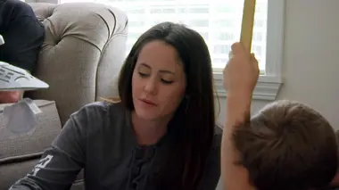 17 ans et maman 2 S08E07 Mère poule