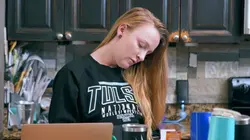 17 ans et maman : Nouveau chapitre  Lune de sang