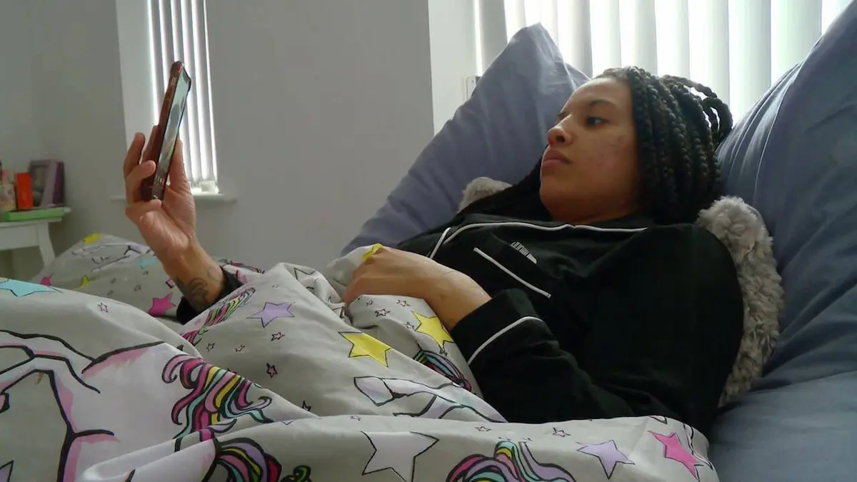 17 ans et maman UK S06E06 Positive attitude