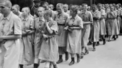 1942, un monde en guerre Mai-août