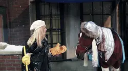 2 Broke Girls S01E11 Et la réalité en pleine face