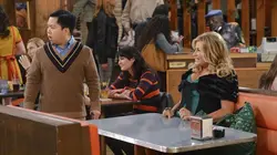 2 Broke Girls  S02E06 Et les douceurs empoisonnées