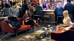 2 Broke Girls S03E12 Et le croquembouche en streaming