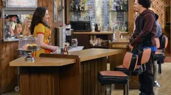 2 Broke Girls  S03E14 Et la benne aménagée