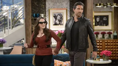 2 Broke Girls S05E13 Et la valise perdue