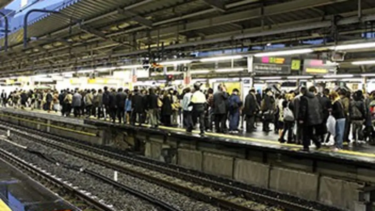 24 heures E03 Dans la gare de Shinjuku