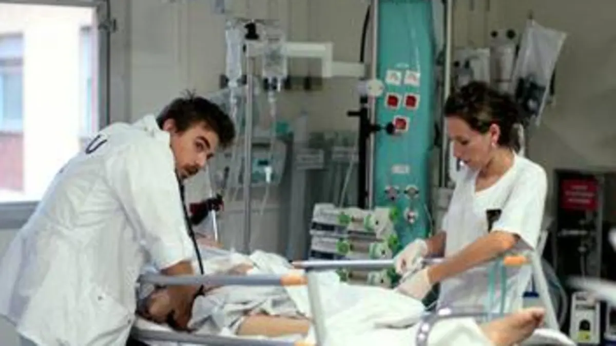 24H aux urgences S01E03 Un samedi aux urgences