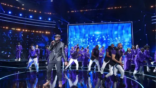 300 choeurs chantent Les tubes d'un jour