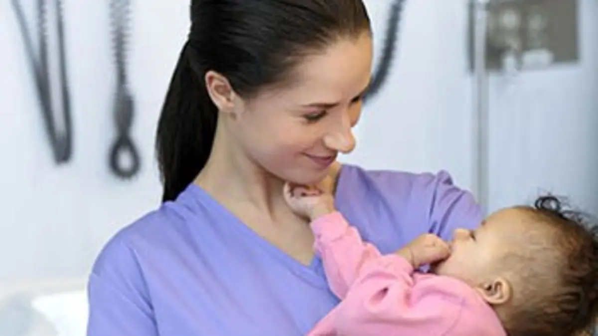 4 bébés par seconde S01E10 Premiers soins