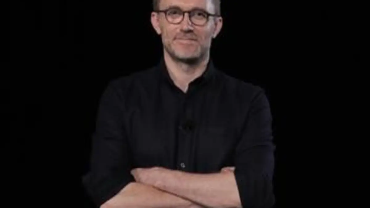 5 minutes de haute couture by Loïc Prigent