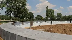 Visuel de 6 noms sur 600 000