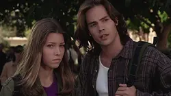 7 à la maison S01E06 Halloween