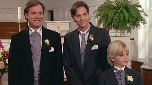 7 à la maison S02E01 Remariage