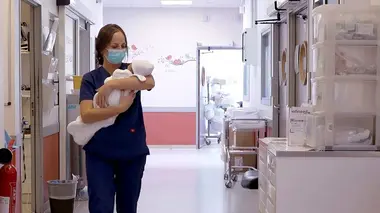 7 jours 7 nuits à la maternité S01E05 Des superwomen ordinaires