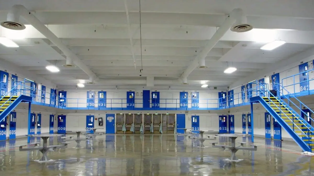 8m2 de solitude : Une prison de haute sécurité aux USA