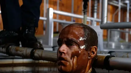 9-1-1 S02E17 Colis piégé