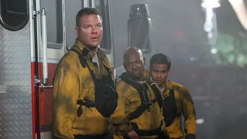 9-1-1: Lone Star S02E03 Tout feu, tout flamme en streaming