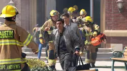 9-1-1: Lone Star S02E14 Mordre la poussière