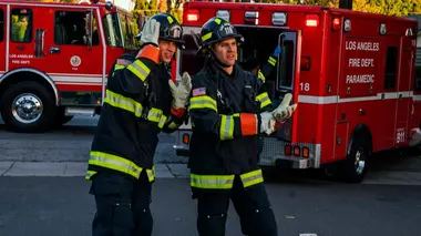 9-1-1 S03E17 A terre