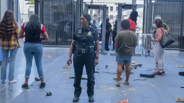 9-1-1 S06E01 Que la partie commence
