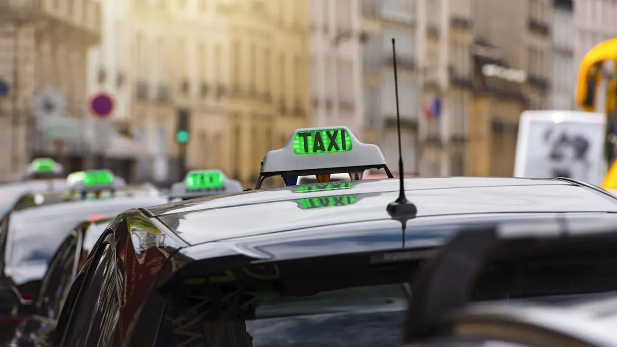 90' Enquêtes S18E12 Taxis clandestins, faux VTC et clients arnaqués