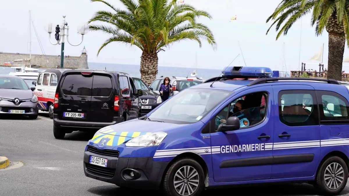 90' Enquêtes S16E336 Corse, Saint-Tropez : l'été de tous les excès pour les gendarmes du Sud