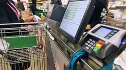 90' enquêtes Destockeurs, promotions, coupons : comment consommer moins cher