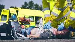 90' Enquêtes S12E235 Un été chaud sur la côte d'Azur