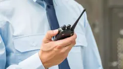 90' Enquêtes S17E02 Dérapages, formation et travail au noir : enquête sur le business des vigiles