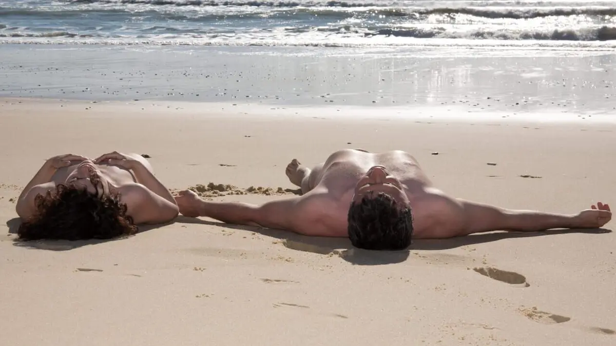 90' Enquêtes S13E274 Enquête sur la guerre des naturistes
