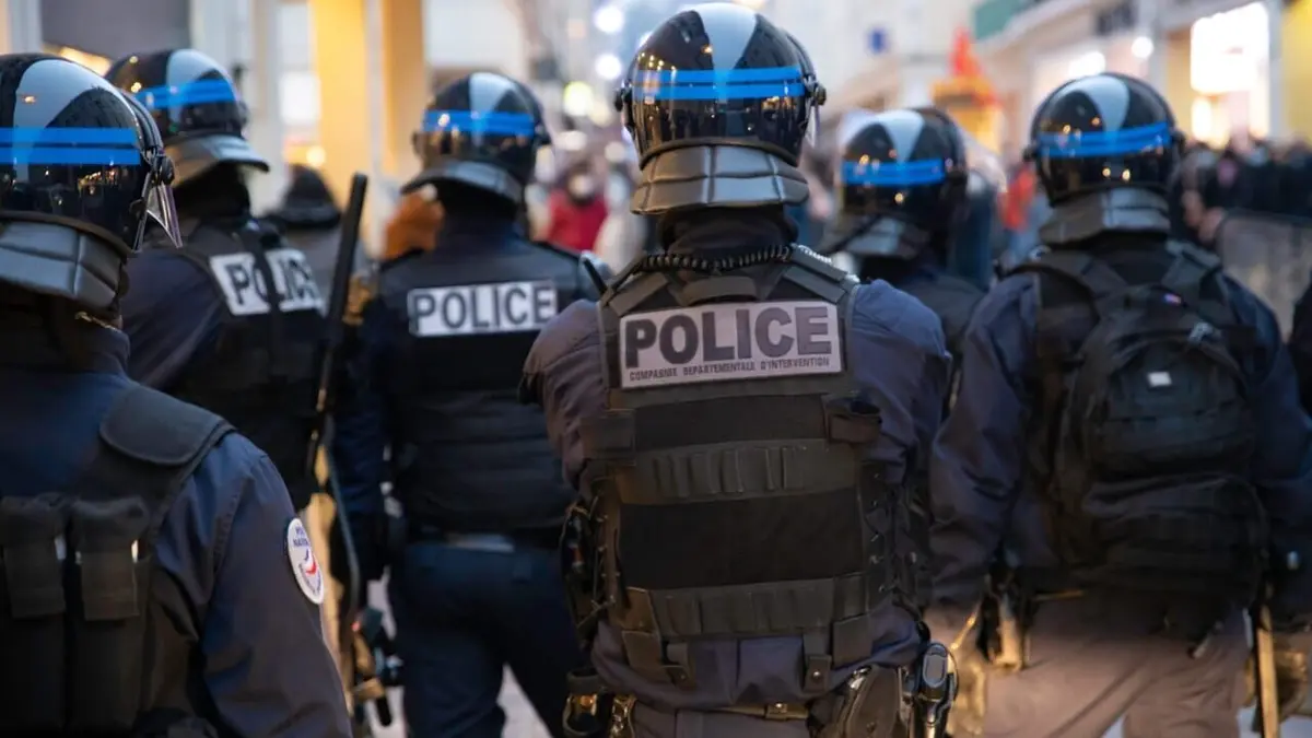 90' Enquêtes S16E353 Grenoble : les policiers face à des délinquants toujours plus violents