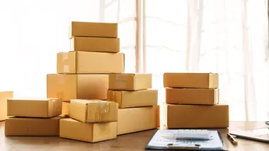 Déstockeurs, discounters, colis surprises : les nouveaux rois des bonnes affaires ?