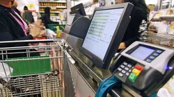 90' Enquêtes S13E282 Destockeurs, promotions, coupons : comment consommer moins cher ?