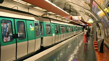 90' Enquêtes Métro : violences en sous-sol