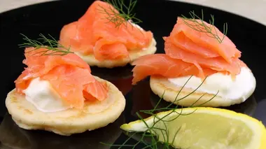 90' Enquêtes Révélations sur les produits stars des fêtes : saumon, crevettes, huîtres