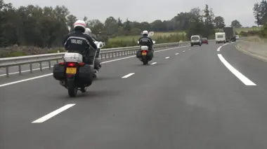90' Enquêtes S08E189 Côte d'Azur : alerte sur l'autoroute des vacances