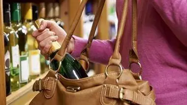 90' Enquêtes Vols à l'étalage, guerre des prix : les supermarchés sous pression