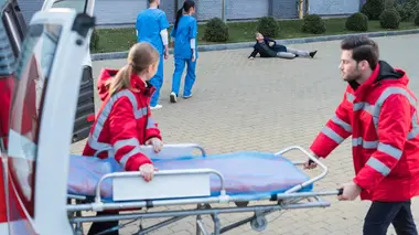 999 : Quelle est votre urgence ? S02E03 Pour eux, je ne suis pas assez fou !