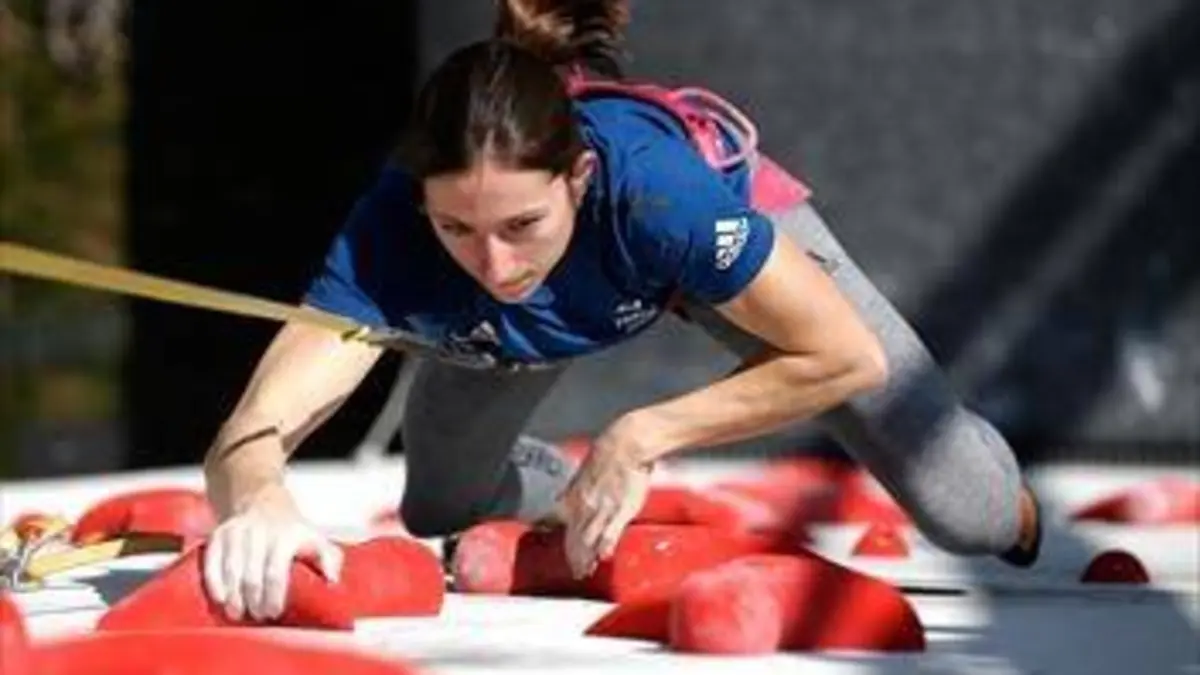 9e manche. Difficulté. Finales dames et messieurs Escalade Coupe du monde 2019