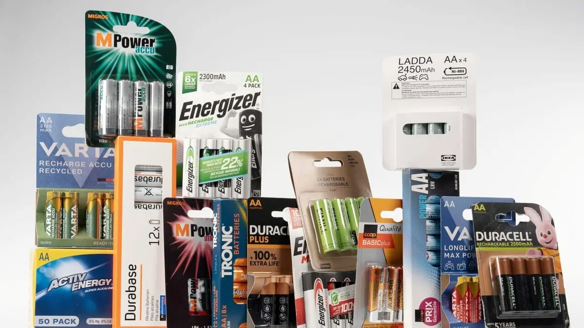 A bon entendeur Piles alcalines ou rechargeables ? on vous tient au courant !