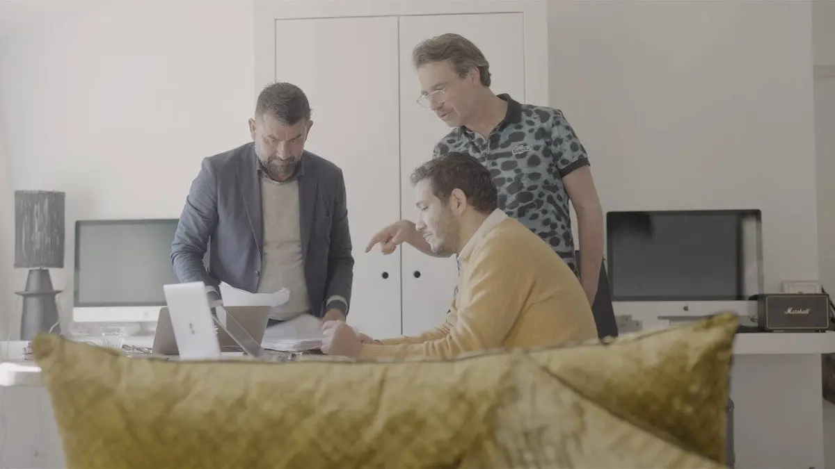 A bout de course, les chauffeurs français contre Uber